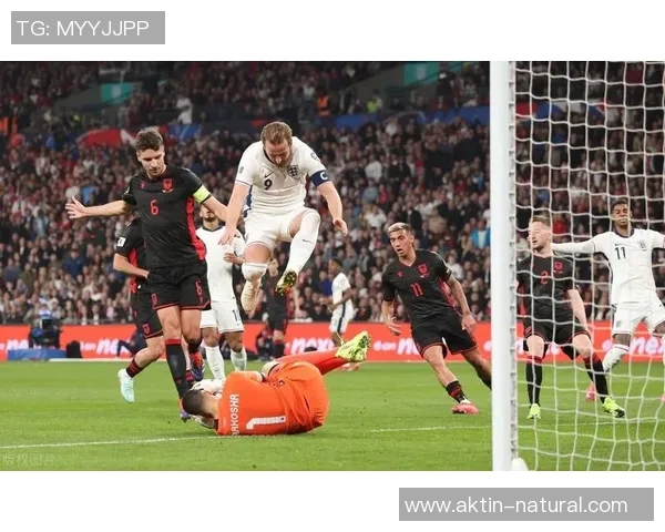 快攻足球的魅力与速度十大明星球员带你领略瞬间精彩